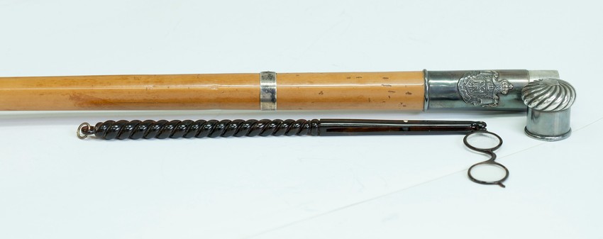 Štap sa binoklom u dršci