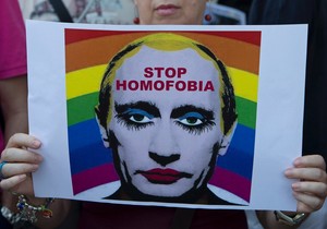 Vladimir Putin na plakatima gej aktivista