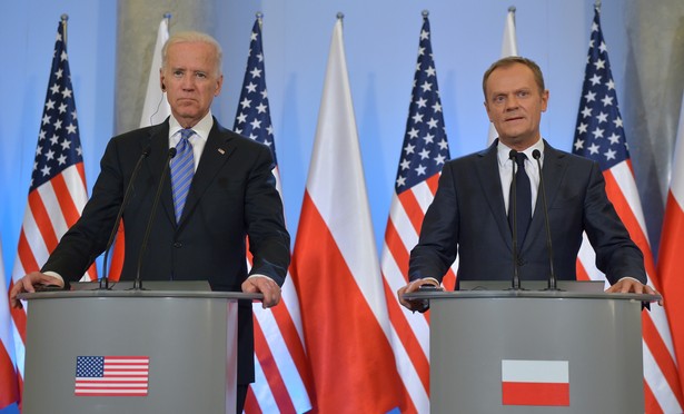 Wiceprezydent USA Joe Biden i premier RP Donald Tusk podczas wspólnej konferencji prasowej. Fot. PAP/Radek Pietruszka