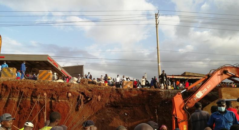 Newly constructed Kangemi Flyover collapses, several people injured, others trapped