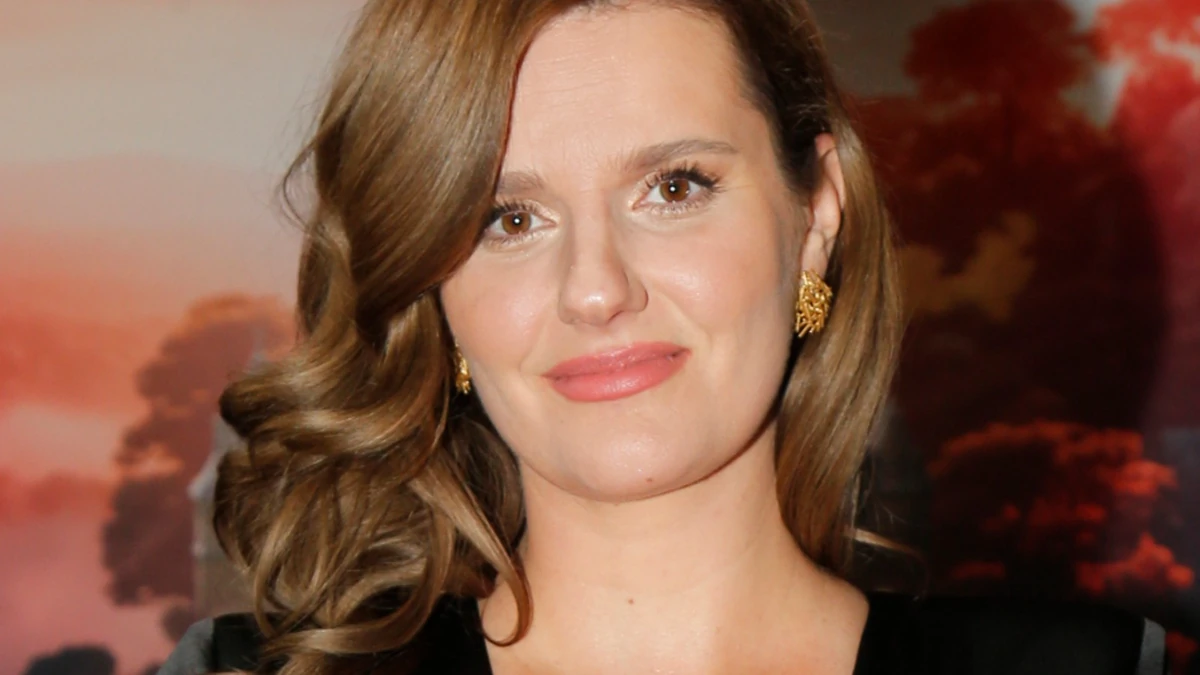 Zofia Zborowska słucha rad szeptuna z Uralu w sprawie córki. Tego się trzyma