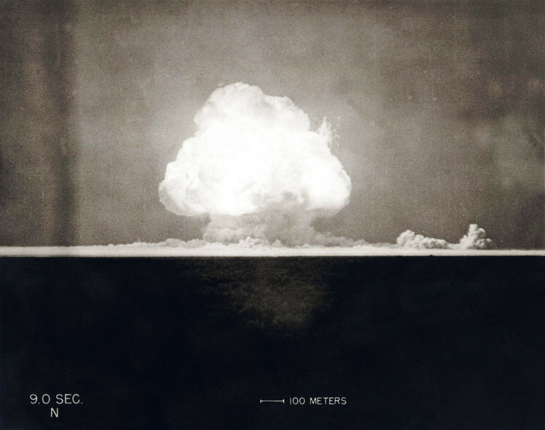 Bomba atomowa po detonacji. 16 lipca 1945 r., Nowy Meksyk, USA