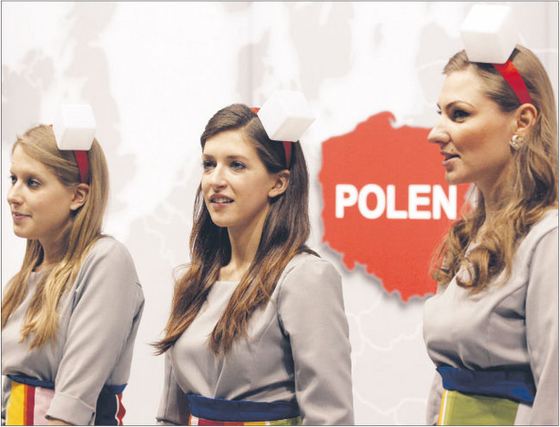 Niemcy prezentują swoje oferty dla polskich pracowników na targach pracy Fot. Reuters/Forum