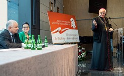 Bp Mering do Jarosława Kaczyńskiego: Pańskie sukcesy są naszymi sukcesami