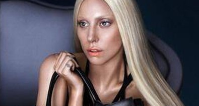 Lady Gaga a tökéletes Versace nő