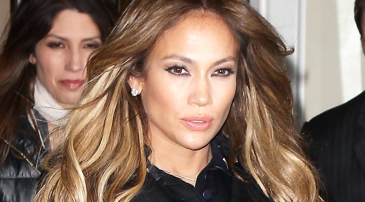 Nőnek mint a bolondgomba! Ilyen nagyok már Jennifer Lopez gyerekei