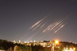 Nocny atak rakietowy Iranu na Izrael. Silne eksplozje w Jerozolimie