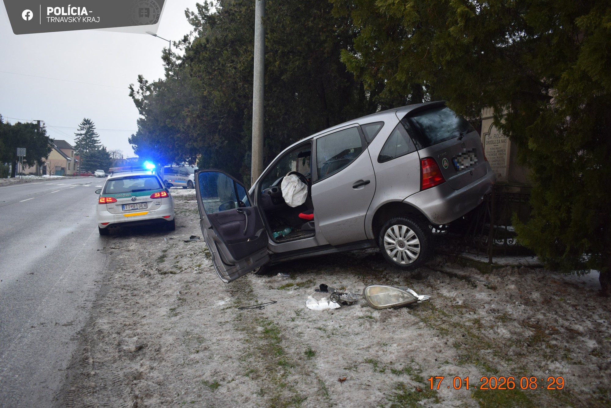 Mladík si sadol za volant bez vodičáku. 