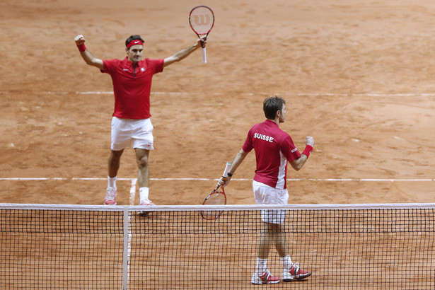 Puchar Davisa: Triumf Federera i Wawrinki w deblu. Szwajcaria prowadzi z Francją