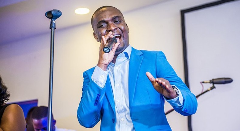 Joe Mettle rocks the stage as Achimota School