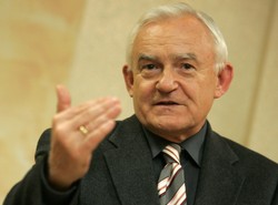 Miller: Celebryta Kalisz przegrał z Ziobrą