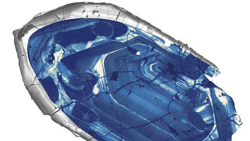 Uveličani cirkona čije su dimenzije tek dvostuko veće od prečnika ljudske dlake