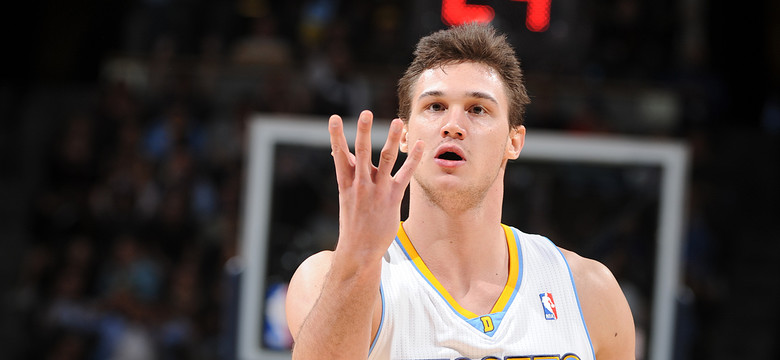 Danillo Gallinari zawodnik Denver Nuggets wykonał niesamowity rzut