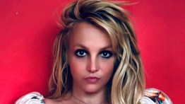 Britney Spears ismét botrányt csapott: megtámadta egyik alkalmazottját