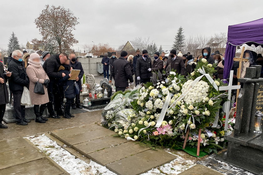 Morderstwo pod Siedlcami. Pogrzeb 16-letniej Anny Ż.