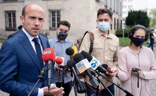 W piątek ruszają wybory szefa klubu KO. Kto z polityków ma największe szanse?