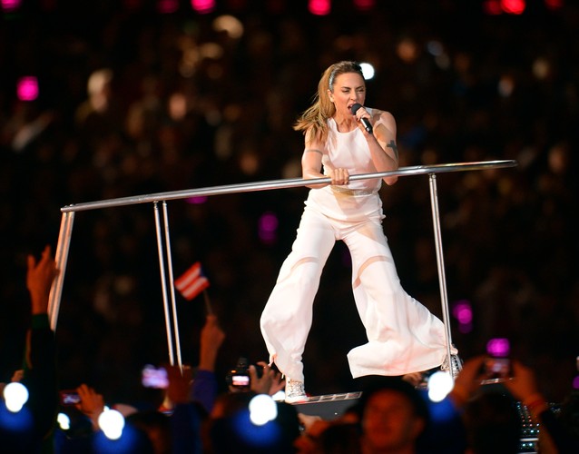 Melanie Chisolm podczas ceremonii zamknięcia Olimpiady w Londynie