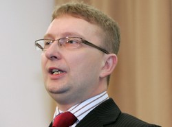 Poseł PiS: Tusk jest pusty jak Obama