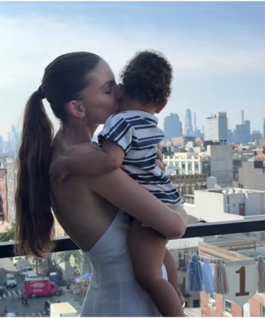 Nina Seničar proslavila prvi rođendan sinu