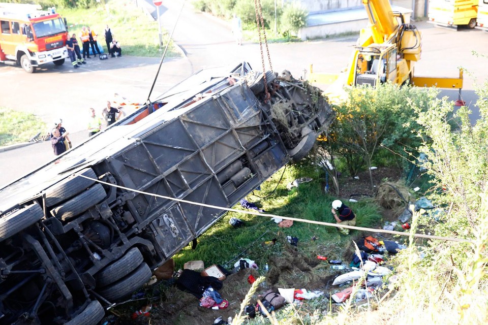 GERMANY BUS ACCIDENT (Nine killed, 40 injured in multiple bus crash near Dresden)