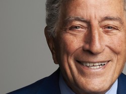 Gwiazdy składają życzenia, Lady Gaga śpiewa"'Happy Birthday" – Tony Bennett świętuje 85 urodziny!
