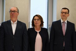 Wybory 2023. 'Dlaczego PiS nie miałby się dogadać z Lewicą?'. NOWY SONDAŻ DGP i RMF FM