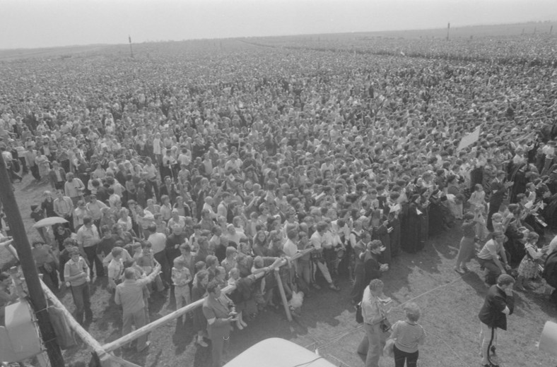 Msza święta odprawiana przez Jana Pawła II w Nowym Targu - 1979 r.