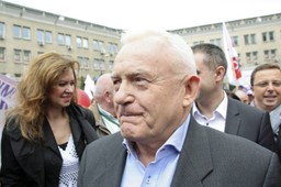 Miller o budżecie: Leczenie snem przez rząd się skończyło