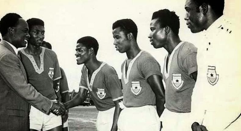 Dr Kwame Nkrumah exchaning pleasantries with the Black Stars of 1963