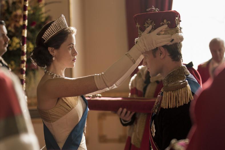 Elżbieta Ii Ogląda The Crown Co O Serialu Sądzi Królowa I Reszta