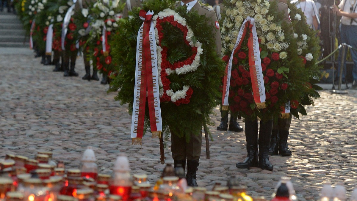 Mikołaj Wiekluk – kombatant, były żołnierz Armii Krajowej otrzymał 1 sierpnia, z rąk Prezydenta Miasta Krakowa Jacka Majchrowskiego, odznakę Honoris Gratia przyznaną w dowód uznania za szczególne zasługi dla Krakowa i jego mieszkańców.