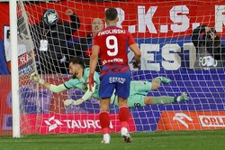 Dramatyczna końcówka w Częstochowie. Raków wygrał rzutem na taśmę [WIDEO]