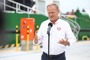 Tusk: Polska będzie mieć jedne z największych i najnowocześniejszych turbin wiatrowych na świecie