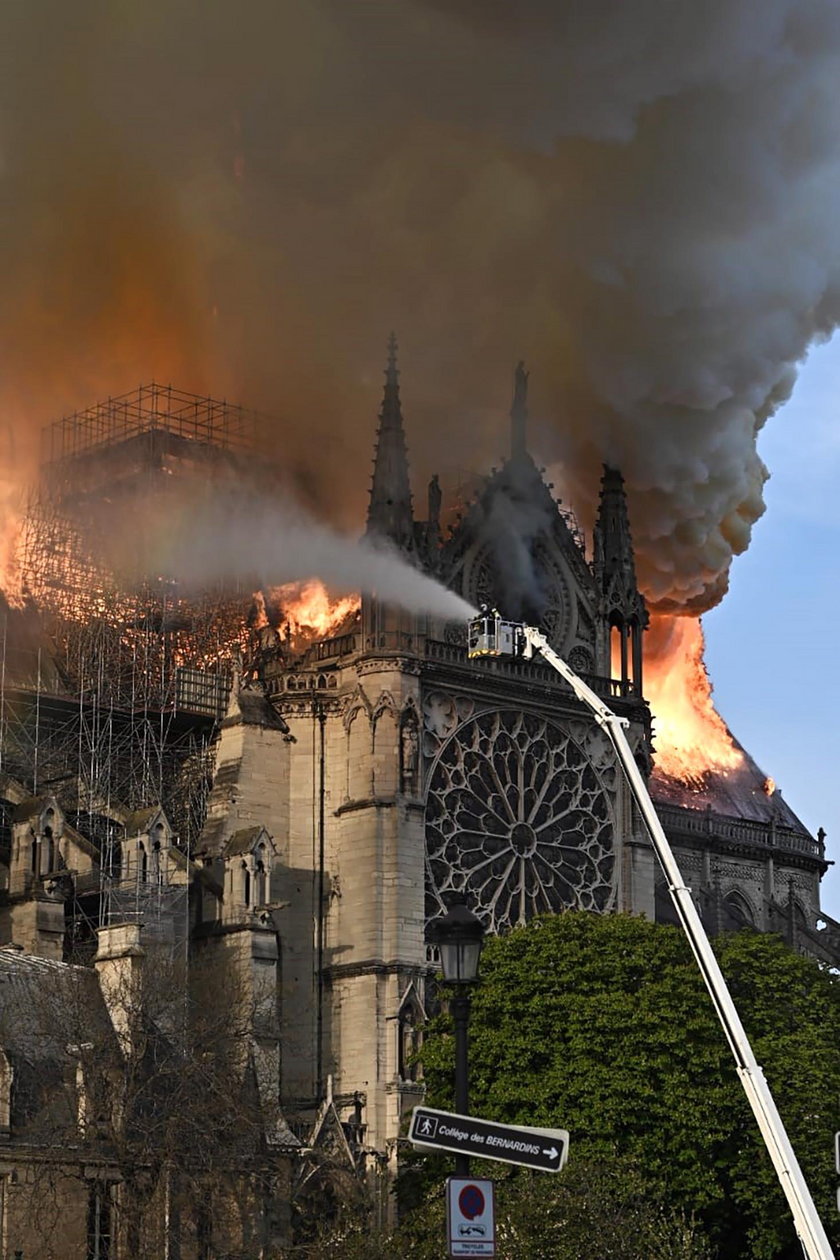 Pożar katedry Notre Dame w Paryżu