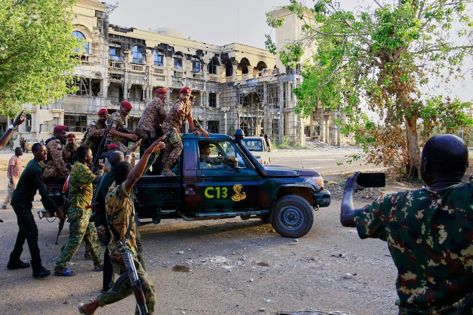 Vojska u Kartumu, Sudan