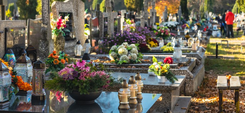 Ile kosztuje miejsce na cmentarzu w Polsce w 2025 roku? Oto ceny