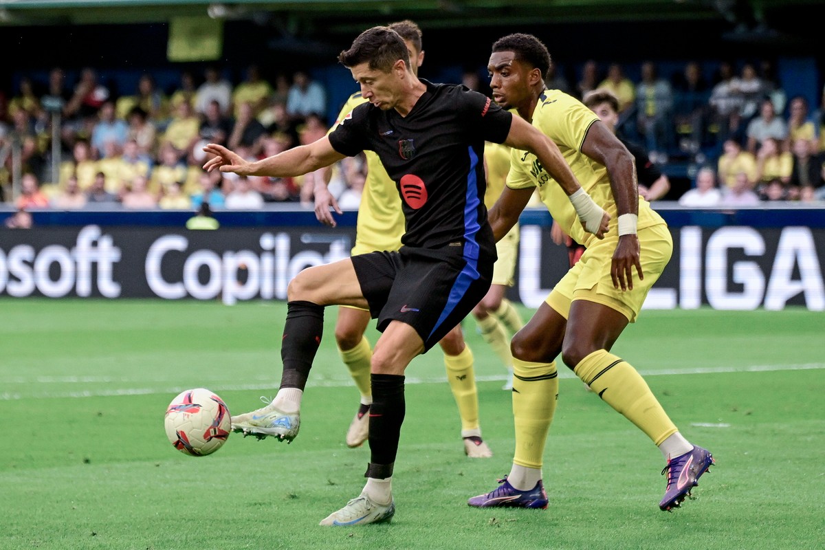 Robert Lewandowski i Logan Costa