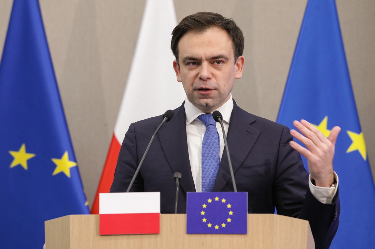 Minister Domański ma nadzieję, że nowe przepisy wejdą jeszcze w tym roku