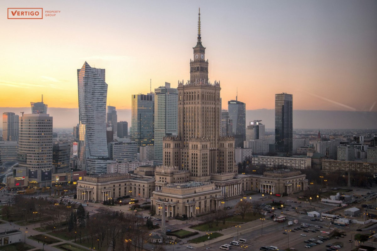 Biura serwisowane w Warszawie – dlaczego to najlepszy wybór dla Twojego biznesu?