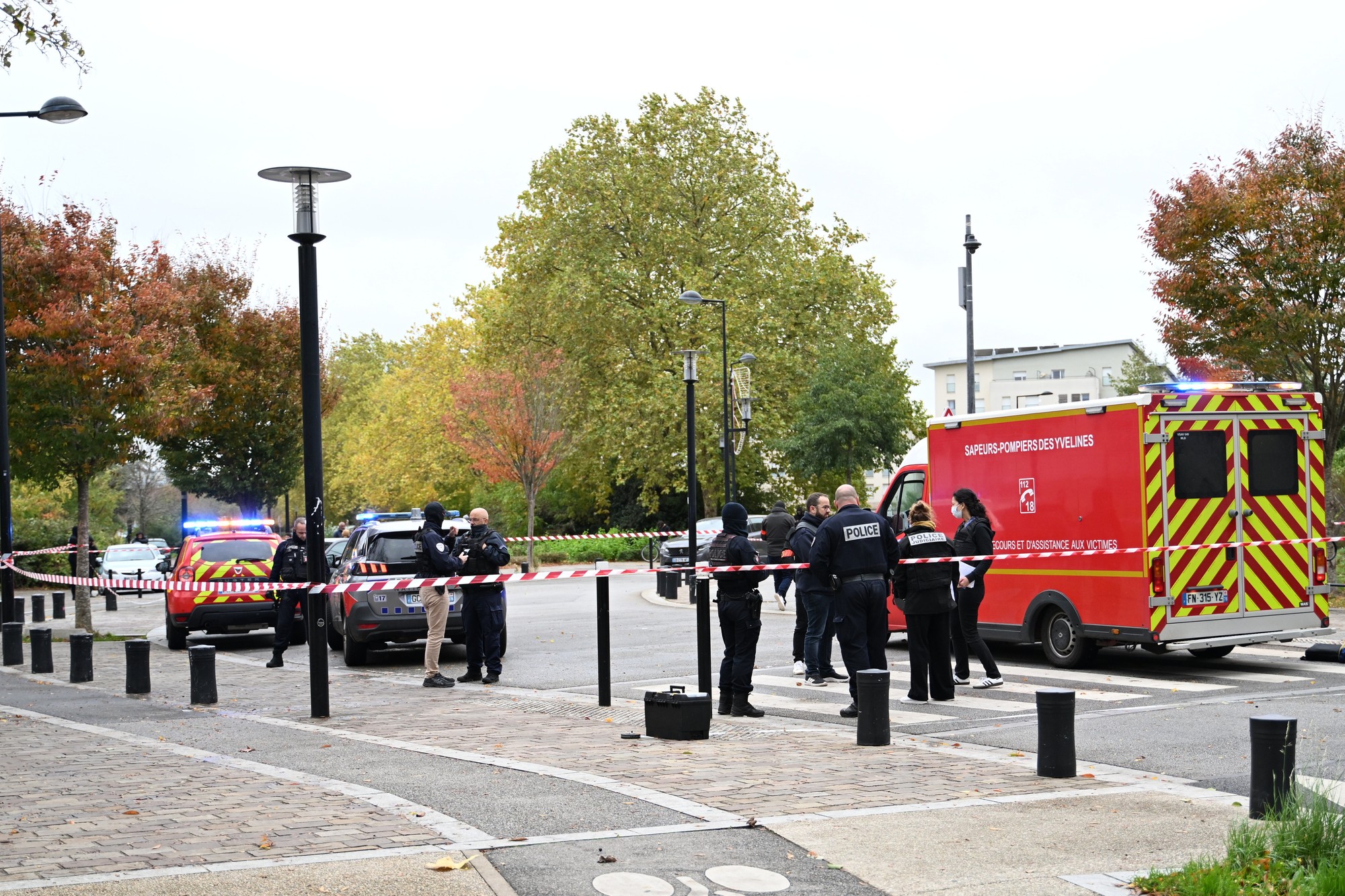 Streľba pri Paríži bola aktom terorizmu.