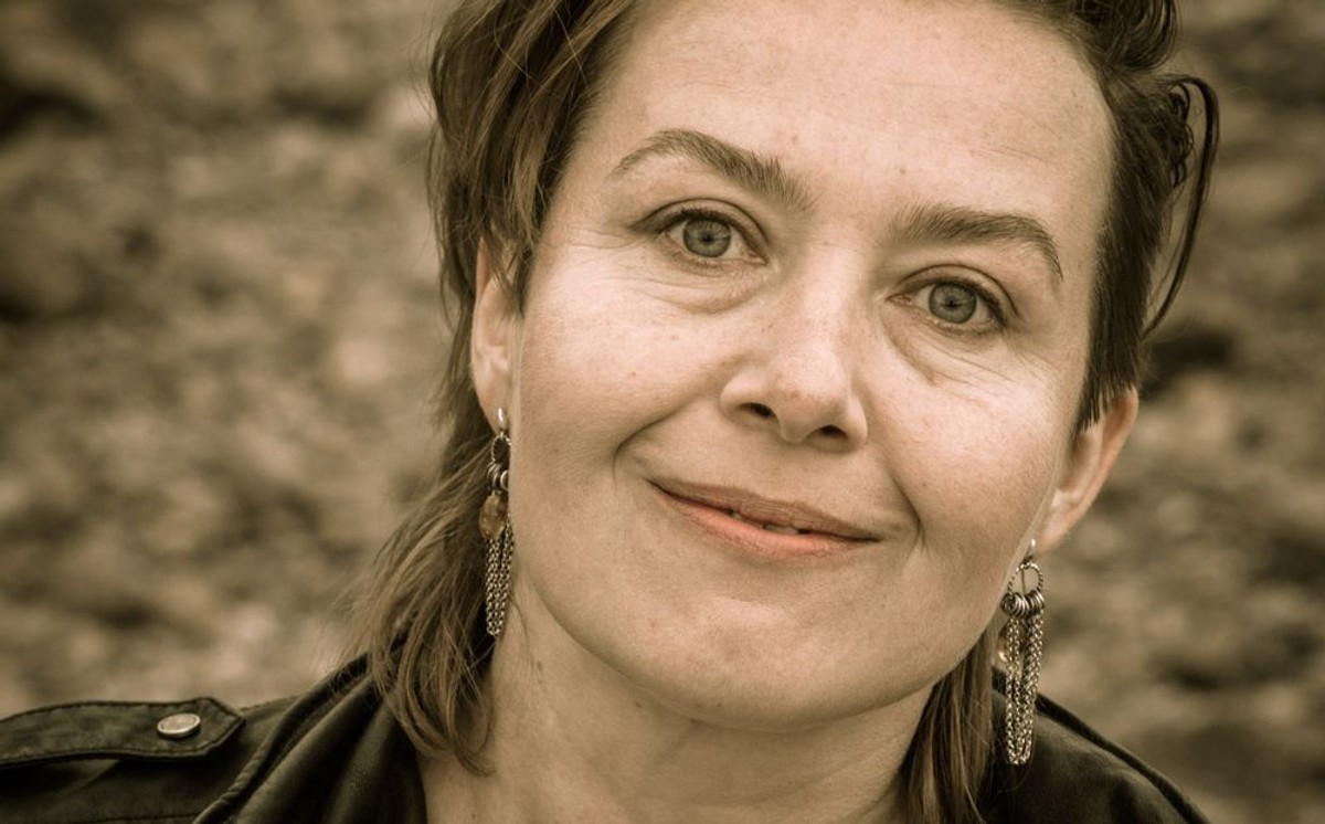 Elżbieta Cherezińska: Nie można opowiadać o swojej historii przeciwko innym. Między dumą, a pychą jest wielka przepaść