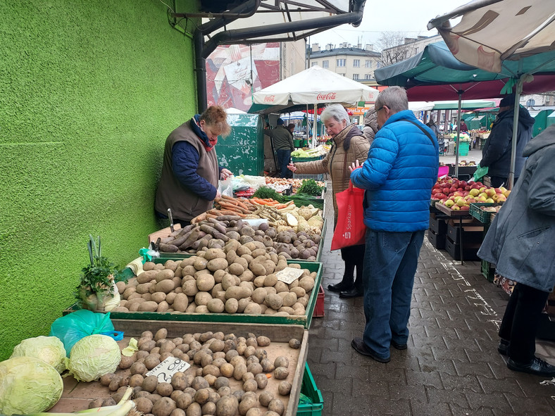 Klienci i sprzedawcy niechętnie rozmawiają o drożyźnie