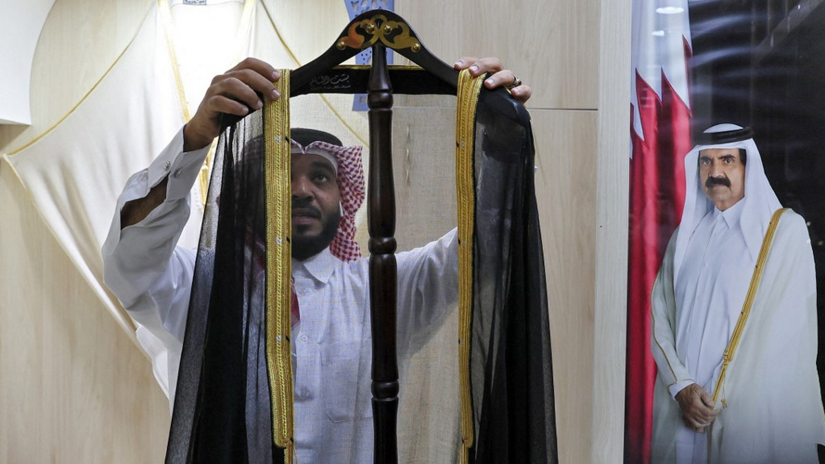 Firma Ahmeda al-Salema wykonała kontrowersyjny biszt dla Messiego