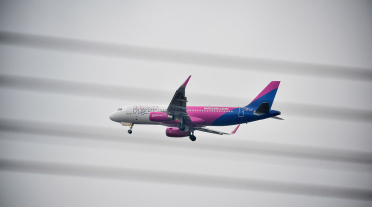 Verekedő utas miatt késett 18 órát a WizzAir egyik budapesti járata /Fotó: MTI/Czeglédi Zsolt