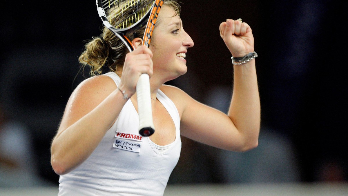 Timea Bacsinszky nie podziela opinii, że wygrany 6:1, 6:1 mecz z Agnieszką Radwańską poszedł jej jak z płatka. - Może to wyglądało na łatwe zwycięstwo, ale musiałam sporo się napocić - zastrzegła pierwsza rakieta Szwajcarii, która w barażu z Polską o Grupę Światową Pucharu Federacji dała swojej reprezentacji prowadzenie 2:1.