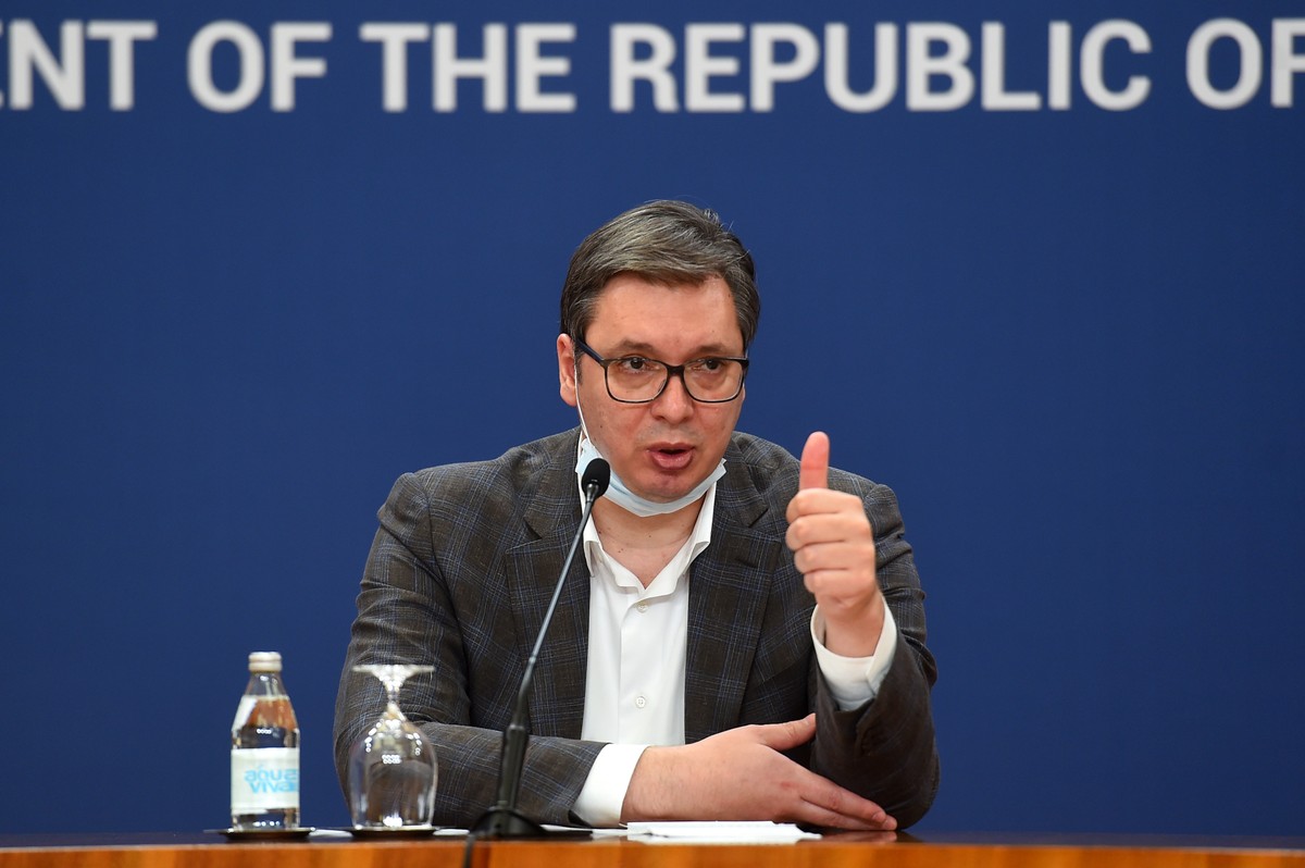 Vučić: Najveća laž da prodajemo maske dobijene od Kine