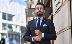 Rzecznik PiS: Jakiekolwiek mrzonki o Polexicie to kompletna nieprawda