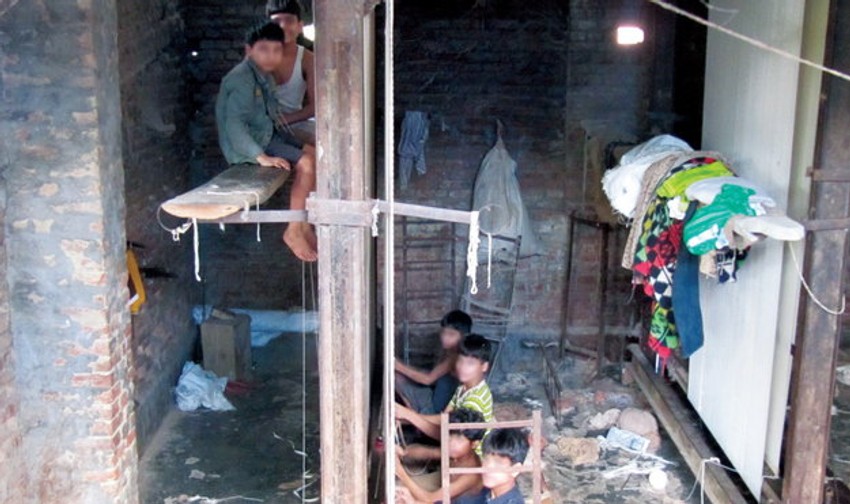 Šupe su mračne i tople (FOTO: Siddharth Kara / Harvard School of Public Health)