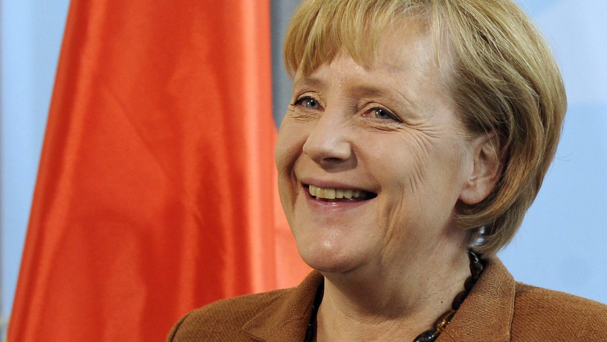 Przebywający w Berlinie prezydent Chile Sebastian Pinera podarował niemieckiej kanclerz Angeli Merkel kamień z kopalni złota i miedzi San Jose, z której w zeszłym tygodniu uratowano 33 zasypanych górników.