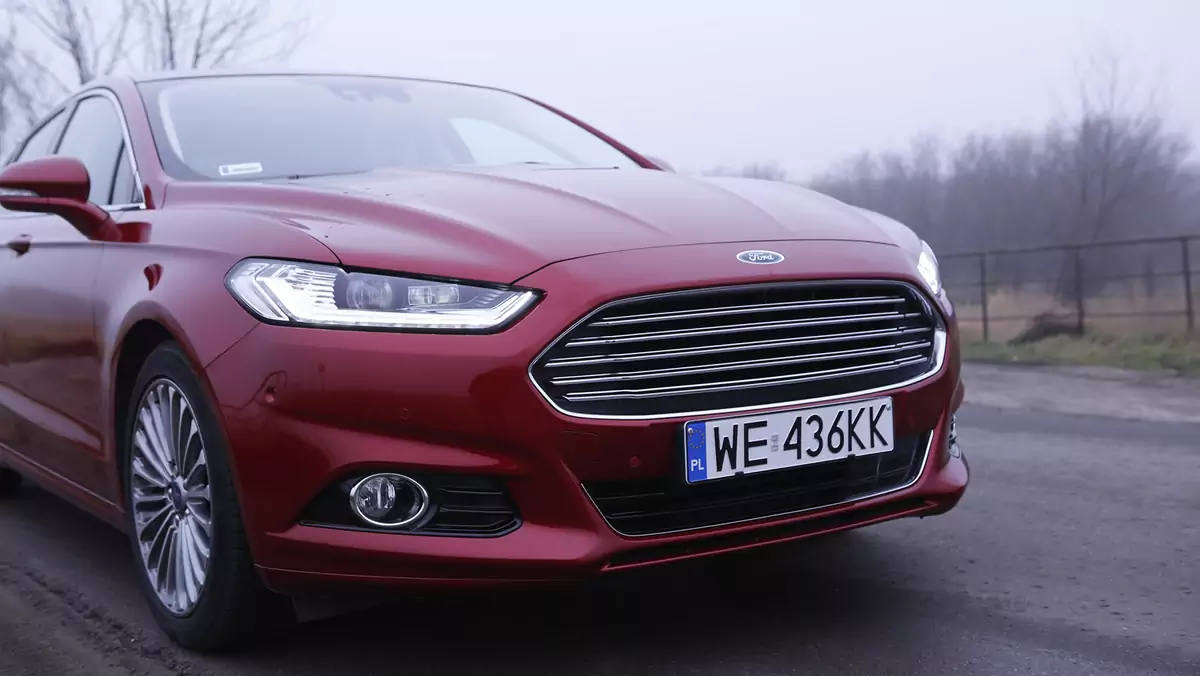 Adaptacyjne reflektory LED w Ford Mondeo